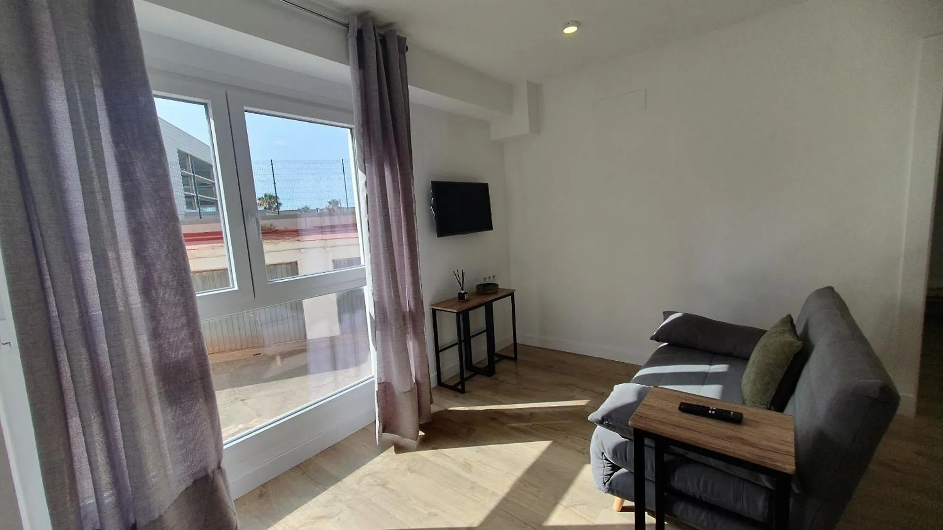 Aventurero Apartment By Cadiz4Rentals 0*, Cadiz Spain